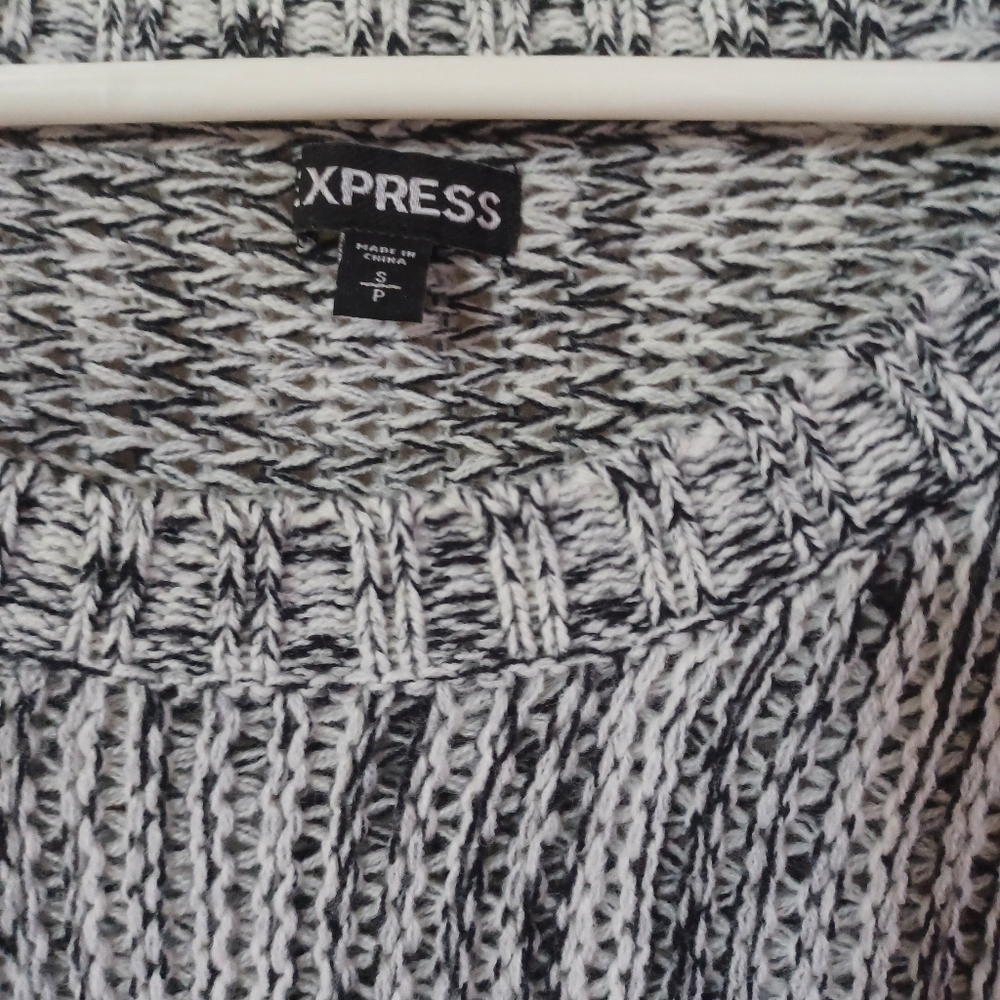 Express 3/4 length sweater - Picture 2 of 2